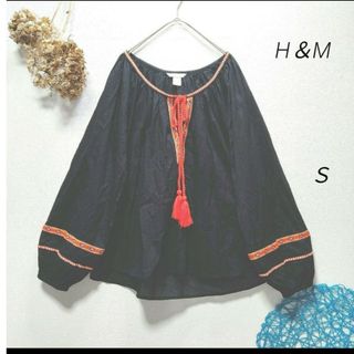 エイチアンドエム(H&M)のH＆M エイチアンドエム　刺繍ブラウス　刺繍プルオーバー　ボリュームスリーブ(シャツ/ブラウス(長袖/七分))