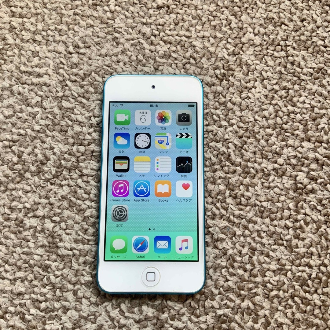 iPod touch(アイポッドタッチ)のiPod touch 第5世代 64GB Appleアップル アイポッド 本体 スマホ/家電/カメラのオーディオ機器(ポータブルプレーヤー)の商品写真