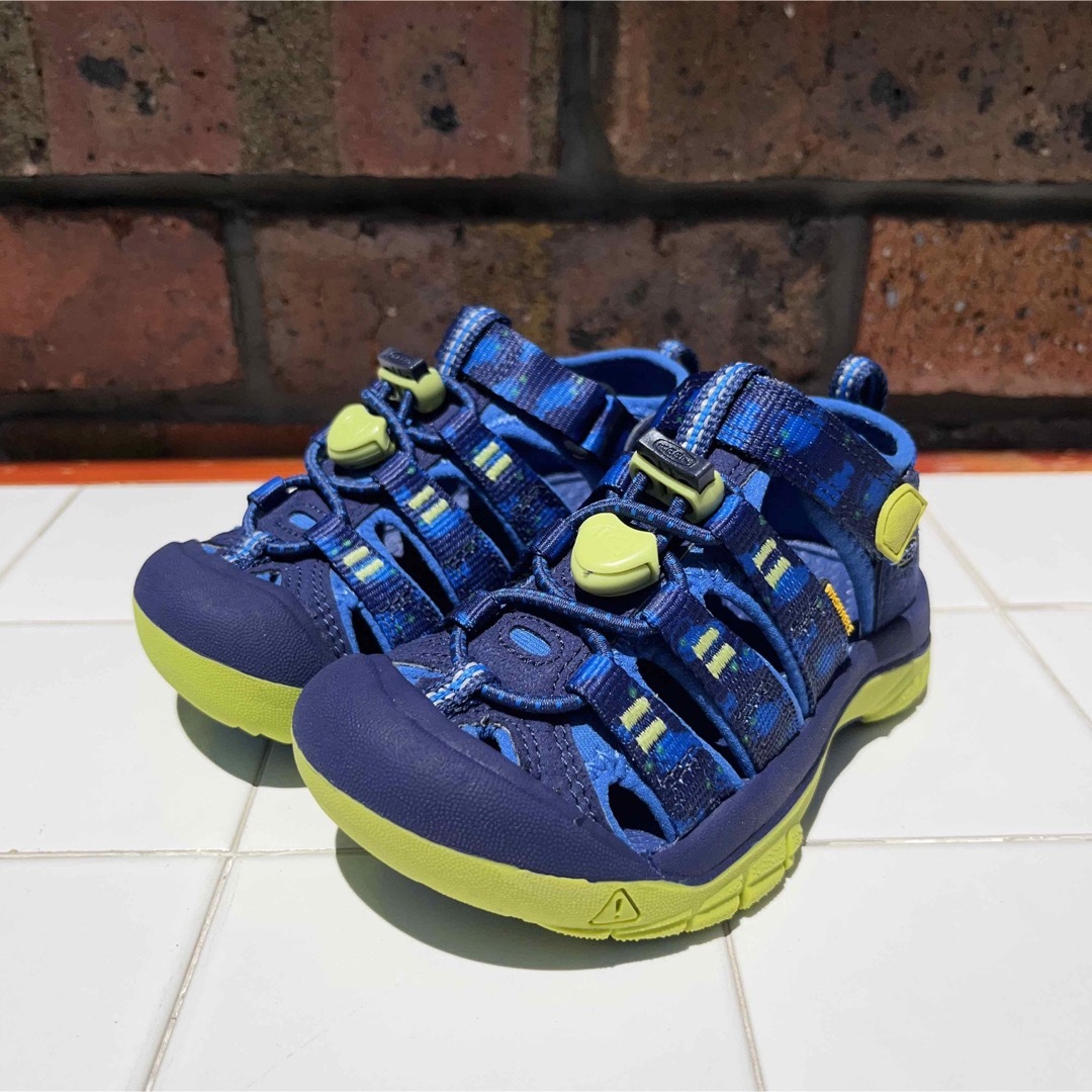 KEEN(キーン)のキーン　ニューポート  キッズ　サンダル　KEEN NEWPORT H2 キッズ/ベビー/マタニティのキッズ靴/シューズ(15cm~)(サンダル)の商品写真