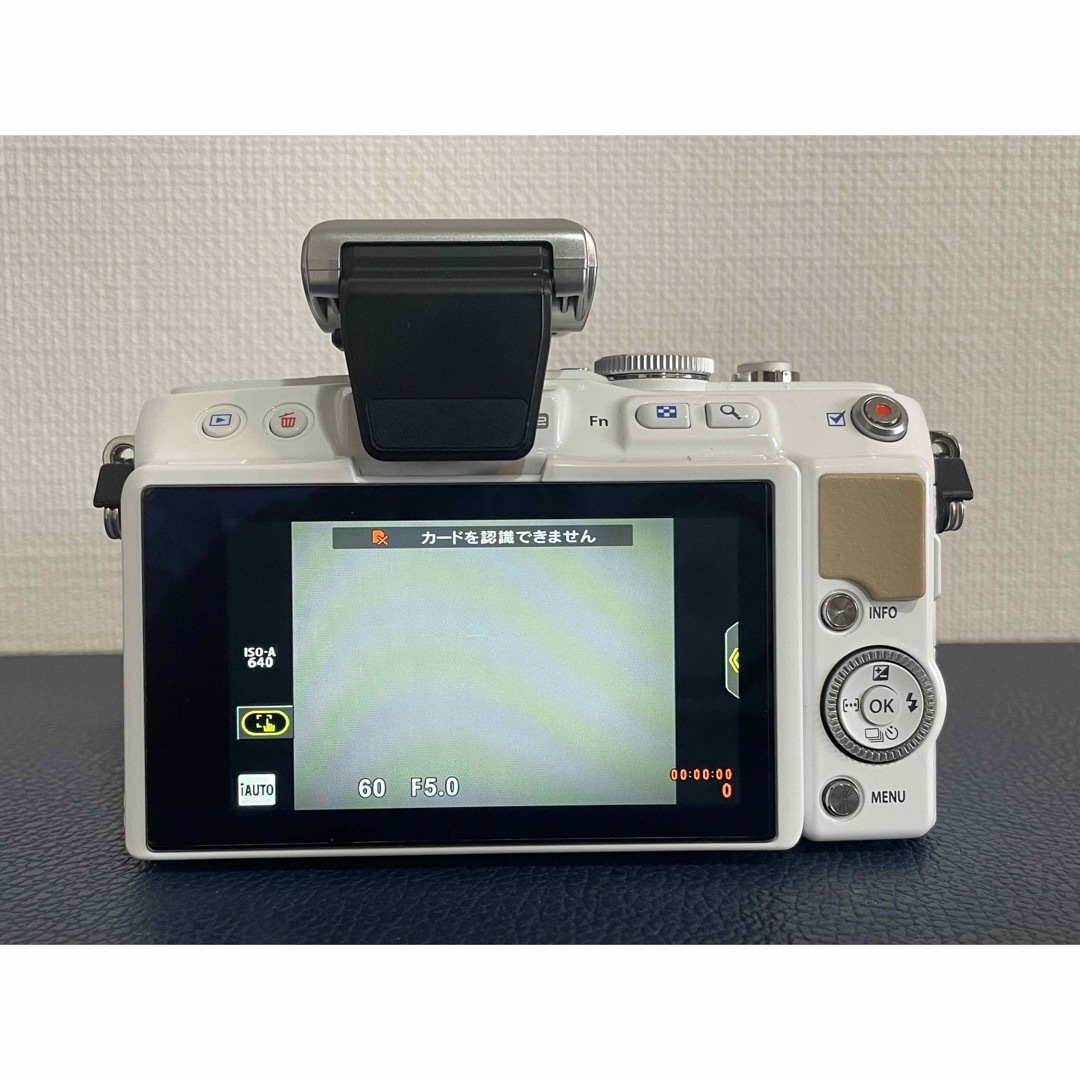 美品 OLYMPUS PEN Lite E-PL5 レンズキット ホワイト 3