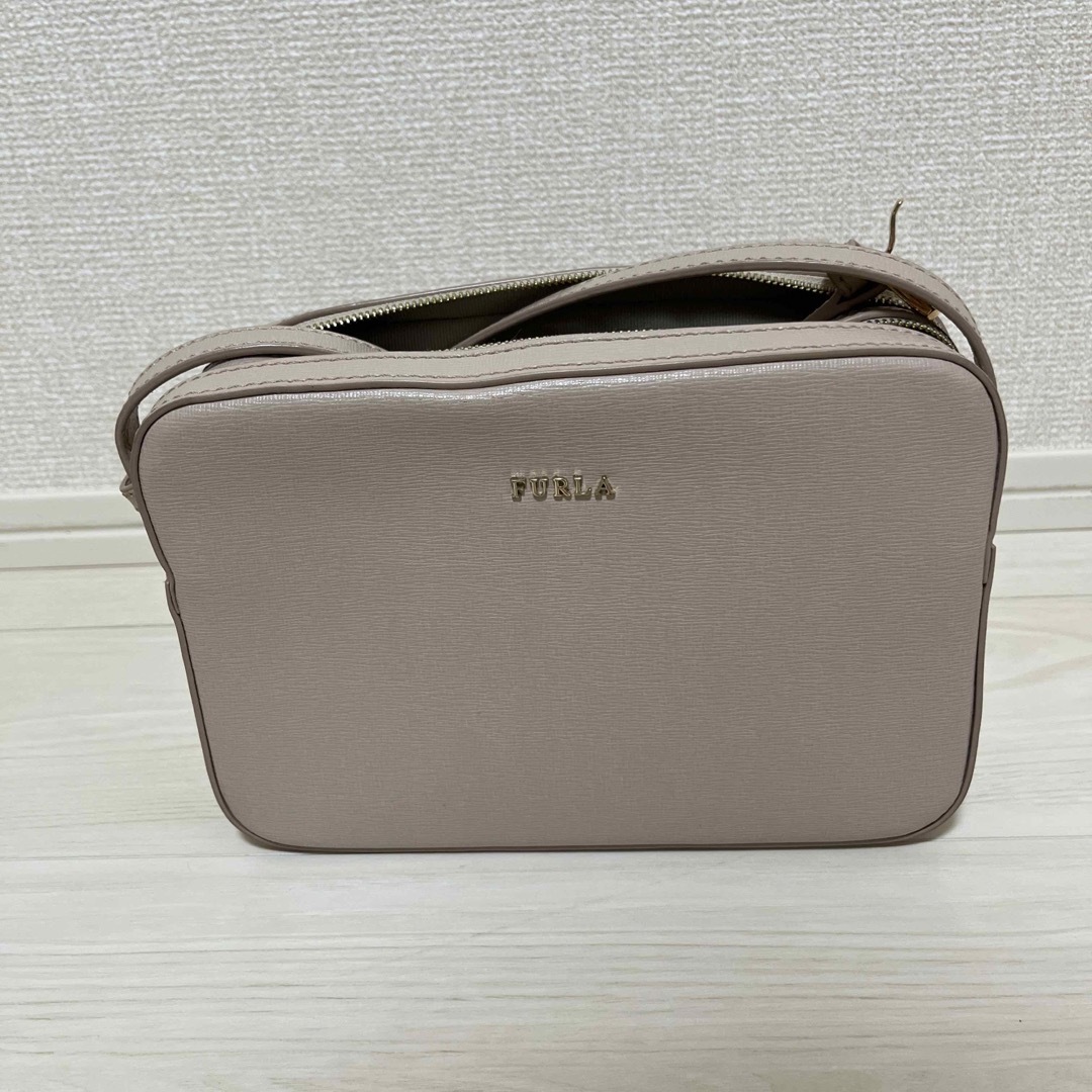 FURLA カメラバッグショルダーバッグ