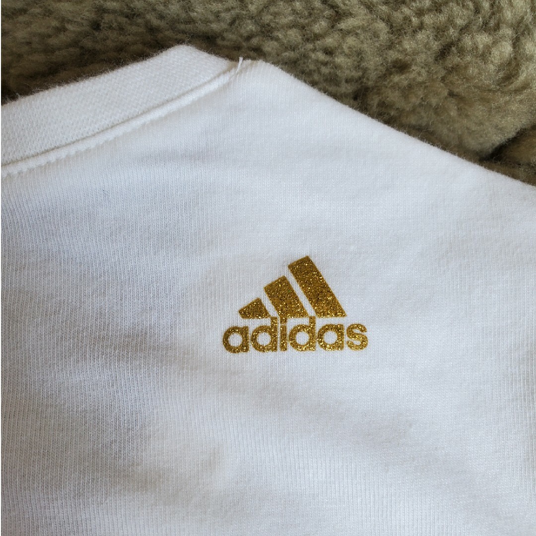 adidas(アディダス)のアディダス　Tシャツ　ヘンリーネック　ラメボタン レディースのトップス(Tシャツ(半袖/袖なし))の商品写真