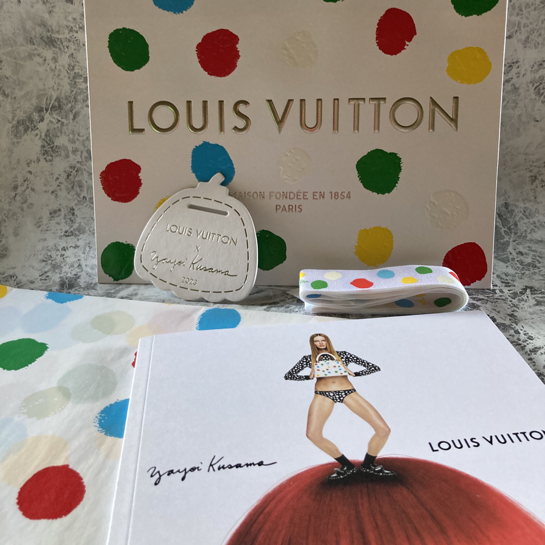 LOUIS VUITTON   LOUIS VUITTON 草間彌生 ショップ袋︎5点set︎の