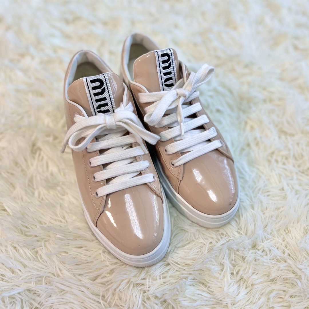 履き心地◎ miumiu ミュウミュウ レザー スニーカー 厚底 クリスタル
