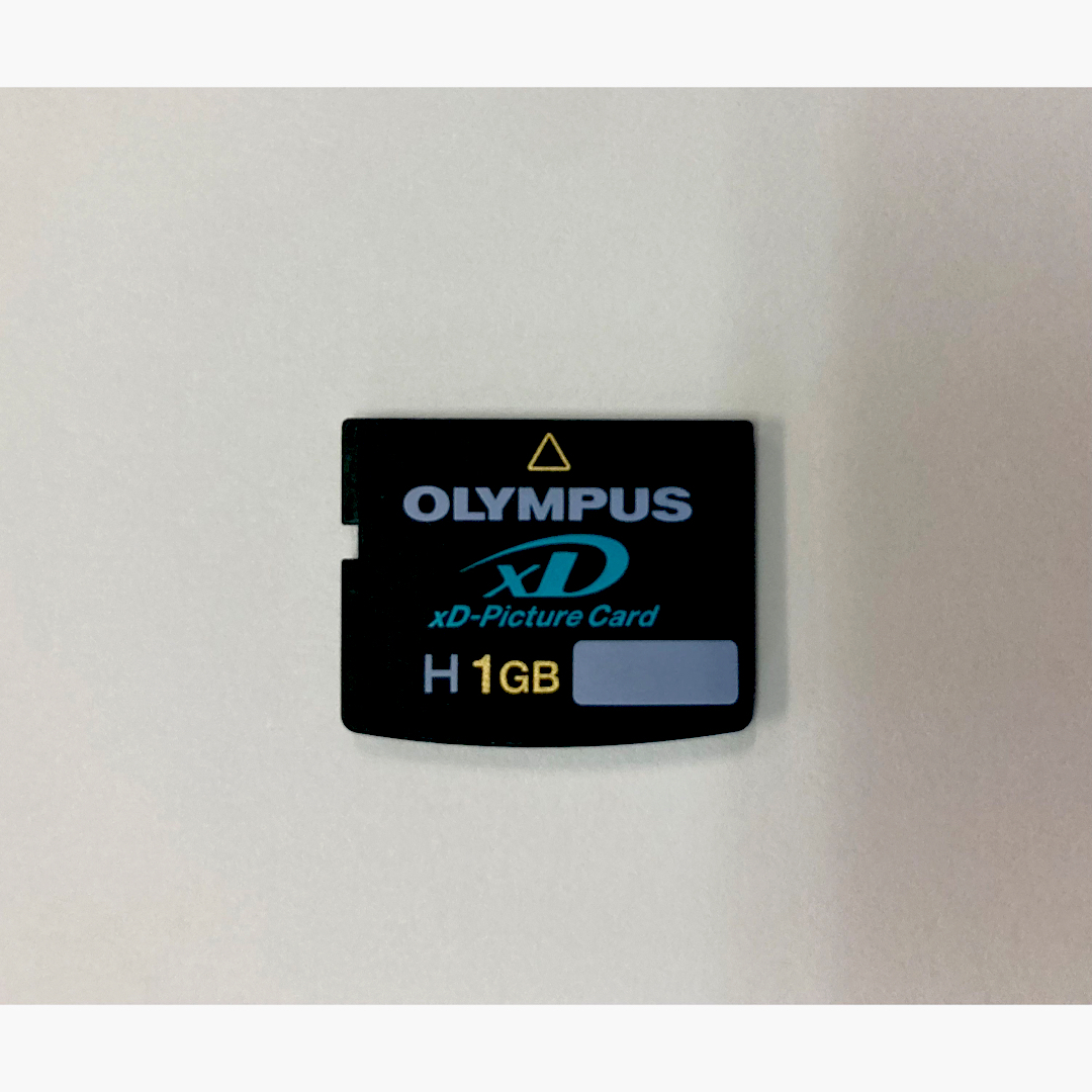 OLYMPUS(オリンパス)のXDピクチャーカード 1GB type Hオリンパス純正(OLYMPUS) スマホ/家電/カメラのカメラ(その他)の商品写真