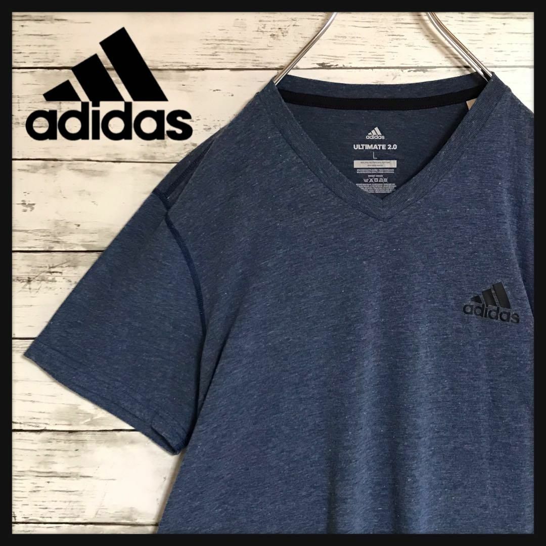 adidas(アディダス)の【人気Ｌ】アディダス　プリントロゴ入りＶネックTシャツ　美品　紺　K480 メンズのトップス(Tシャツ/カットソー(半袖/袖なし))の商品写真