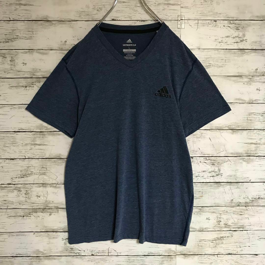 adidas(アディダス)の【人気Ｌ】アディダス　プリントロゴ入りＶネックTシャツ　美品　紺　K480 メンズのトップス(Tシャツ/カットソー(半袖/袖なし))の商品写真