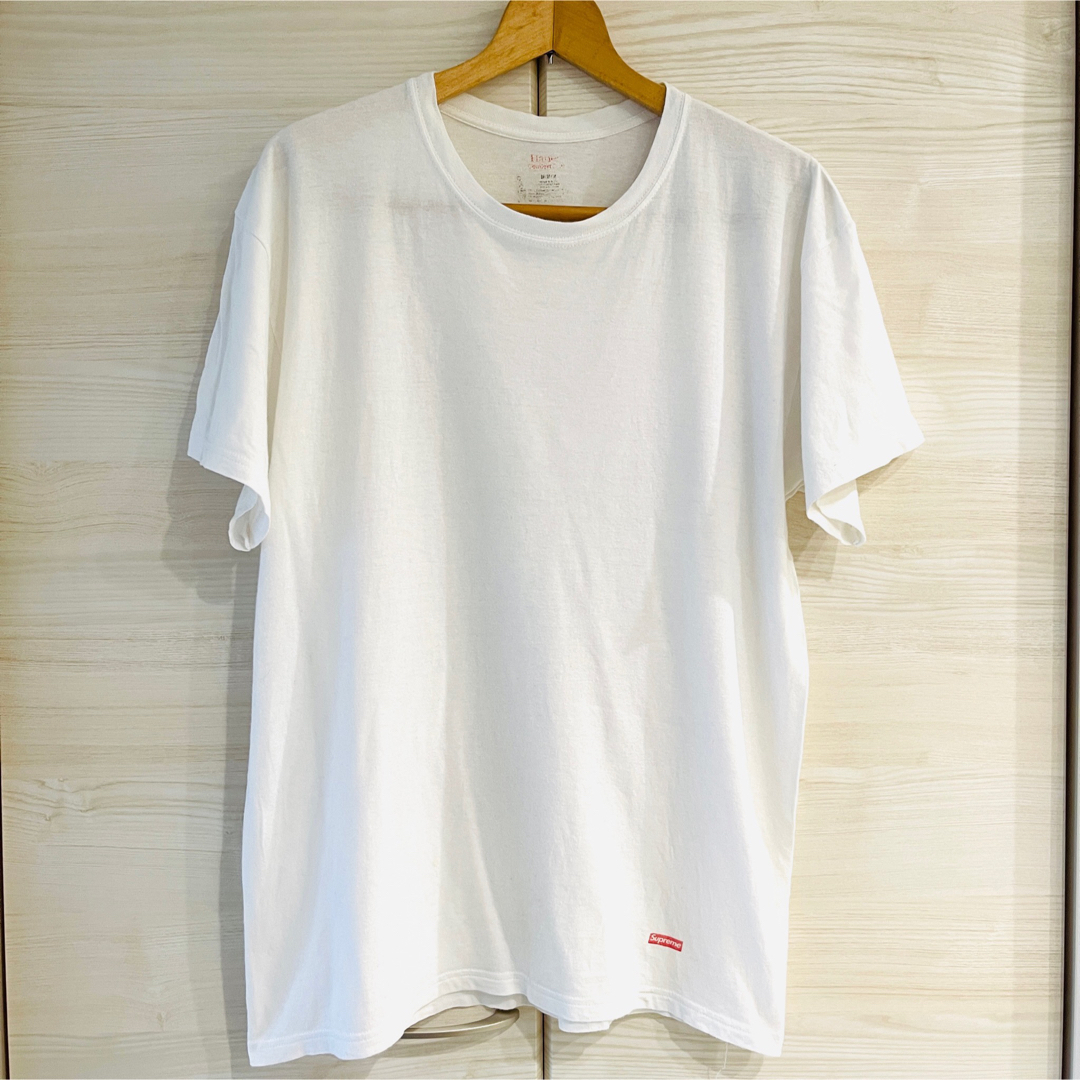 Supreme(シュプリーム)のsupreme ヘインズ　TEE メンズのトップス(Tシャツ/カットソー(半袖/袖なし))の商品写真
