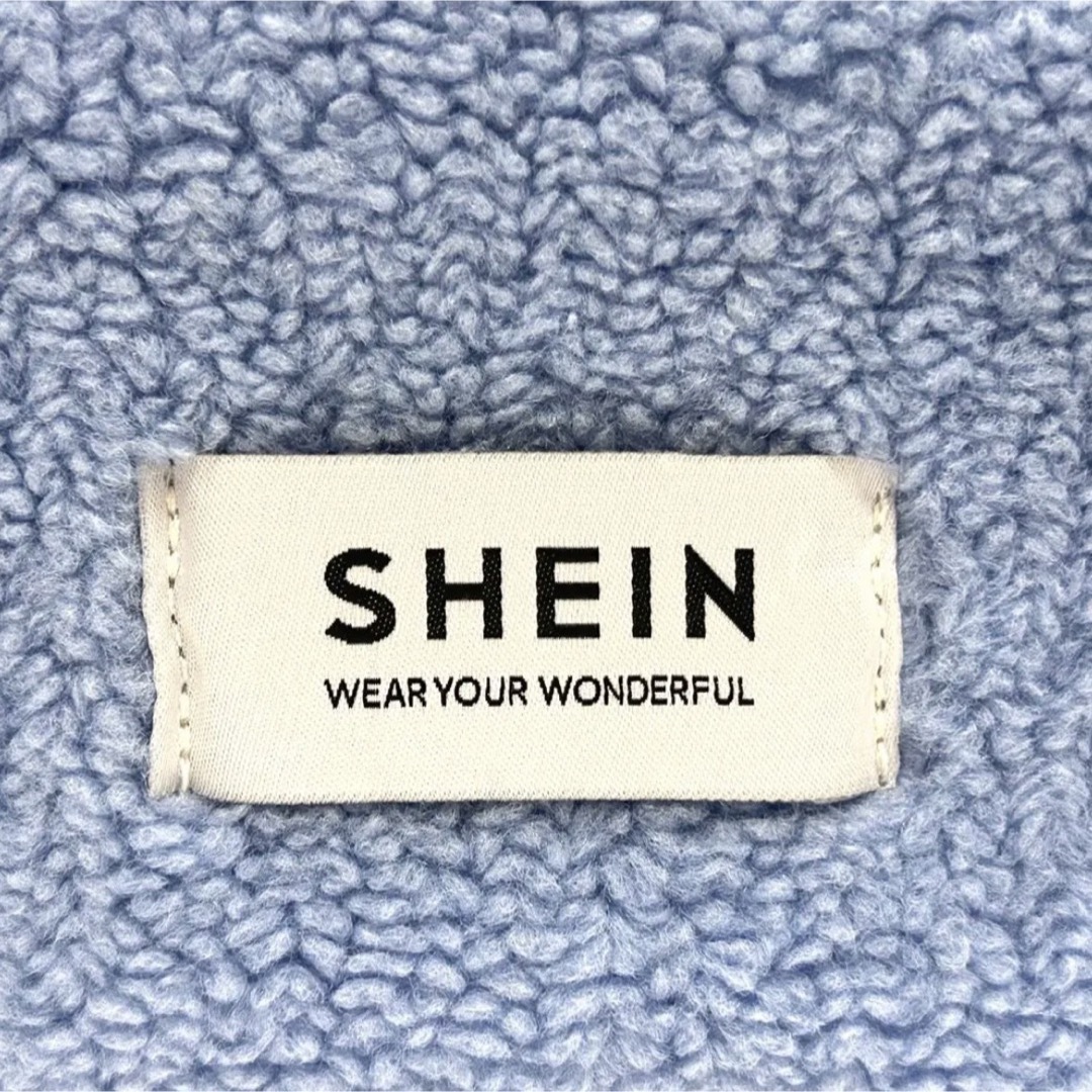 お値下げ！【送料込み】✳︎SHEIN ふわふわポーチ ブルー 青✳︎ ボア素材 レディースのファッション小物(ポーチ)の商品写真