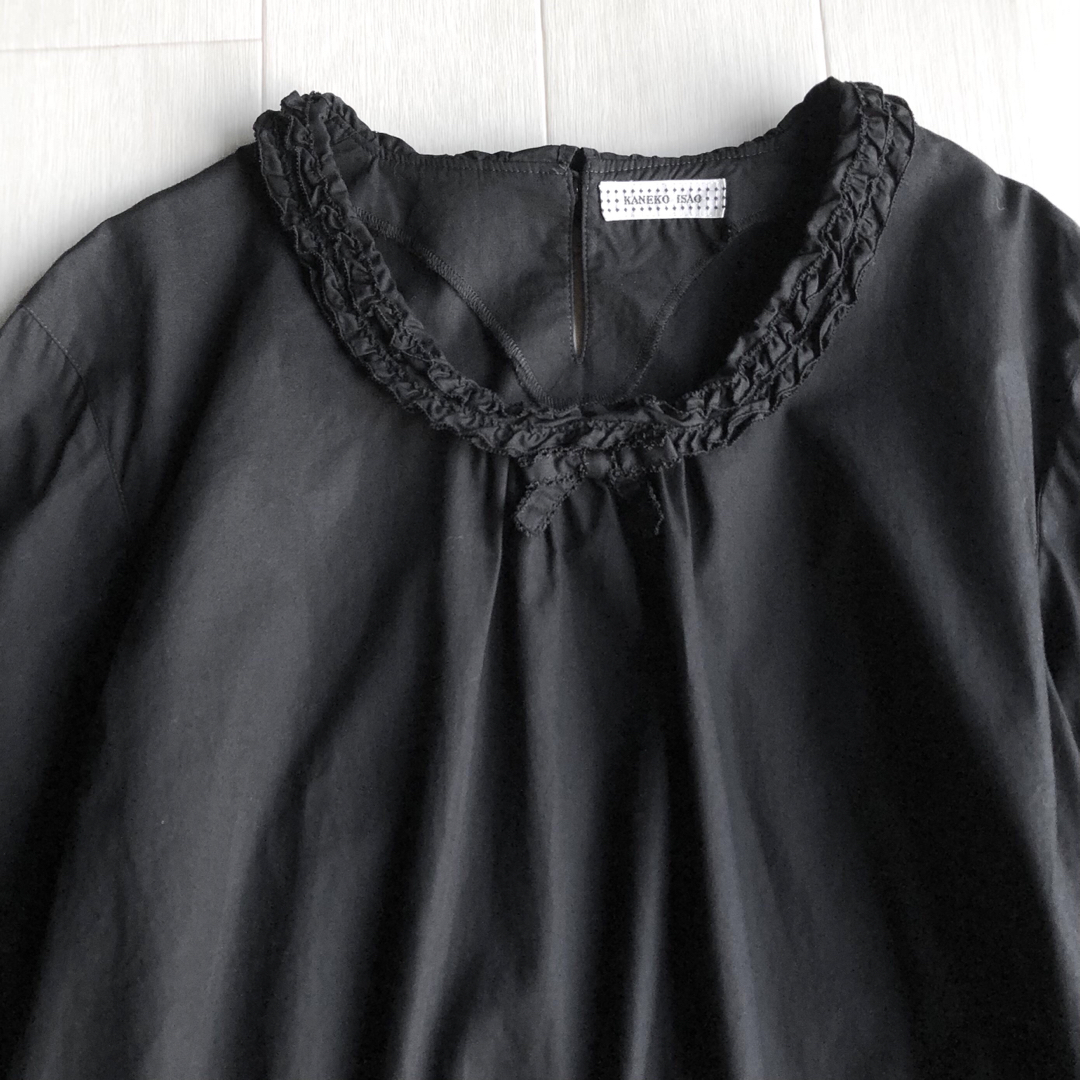 KANEKO ISAO(カネコイサオ)のカネコイサオ ピコフリル リボン 黒 7分袖 ブラウス レディースのトップス(シャツ/ブラウス(長袖/七分))の商品写真