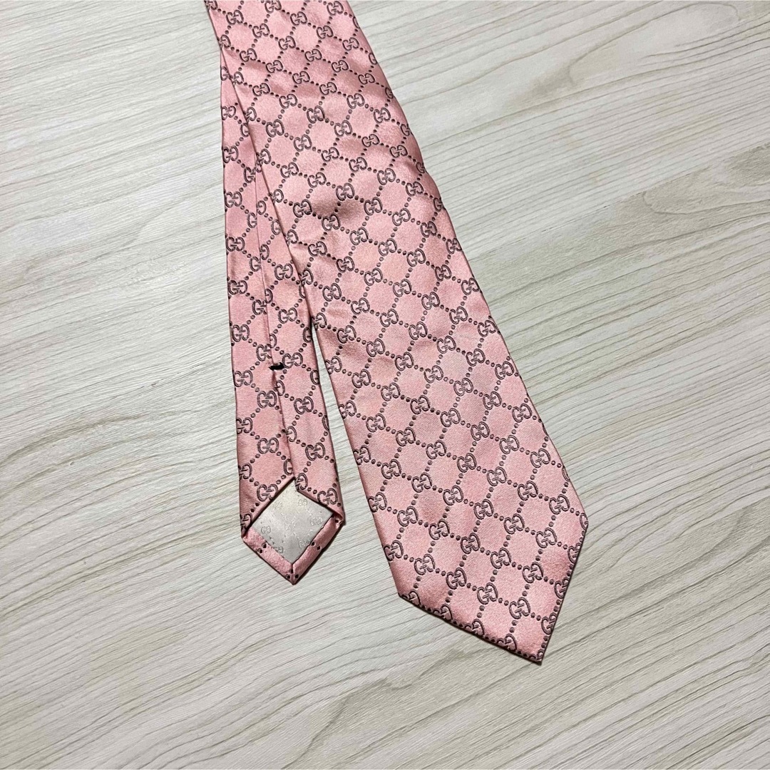 Gucci - ✨極美品✨ GUCCI ネクタイ 高級シルク100% ハイブランド GG柄