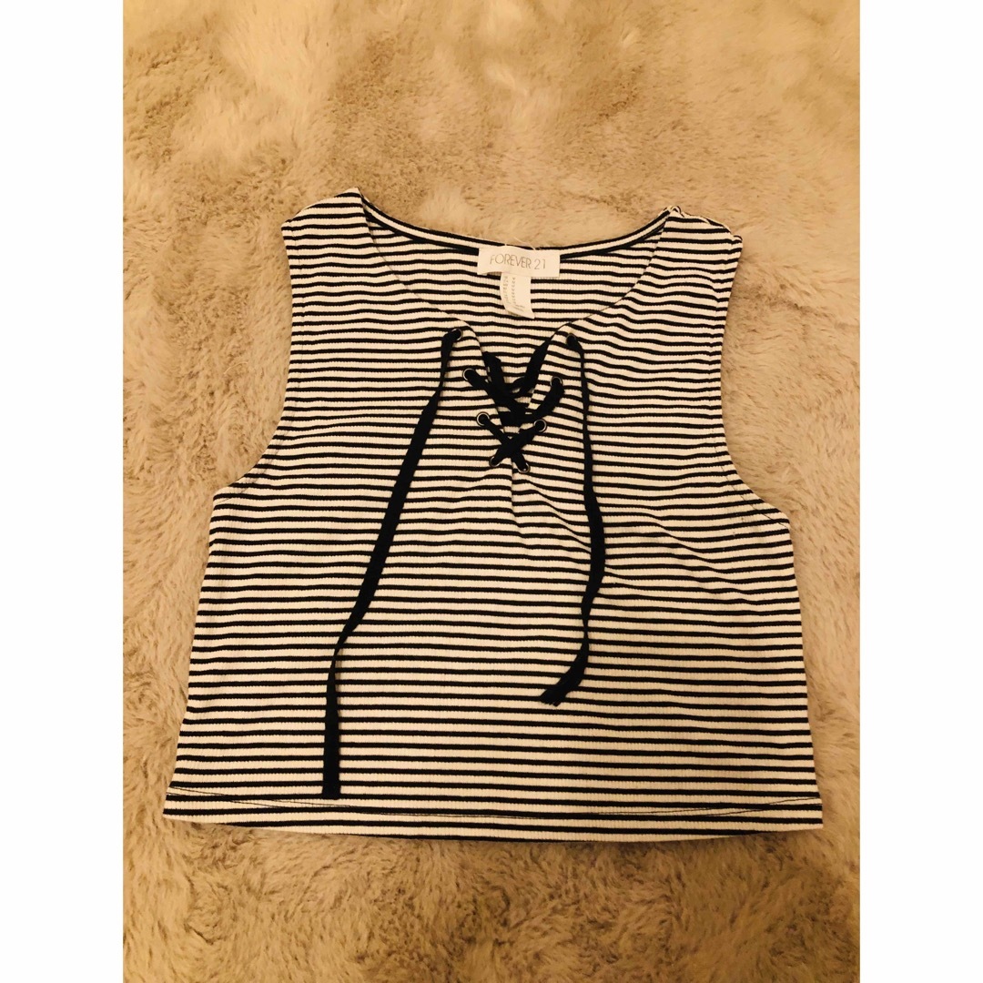 FOREVER 21(フォーエバートゥエンティーワン)のForever 21 B&W top レディースのトップス(Tシャツ(半袖/袖なし))の商品写真