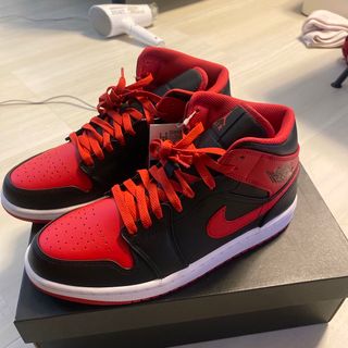 Nike Air Jordan 1 Mid "Bred Toe"