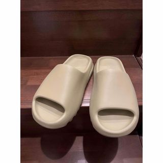 イージー(YEEZY（adidas）)のadidas YEEZY Slide "Resin" イージー　スライド(サンダル)