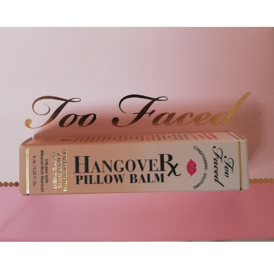 Too Faced(トゥフェイス)の【新品】トゥ―フェイスドToo Facedピローバ―ム①ココア②マンゴー紙袋付 コスメ/美容のベースメイク/化粧品(リップグロス)の商品写真