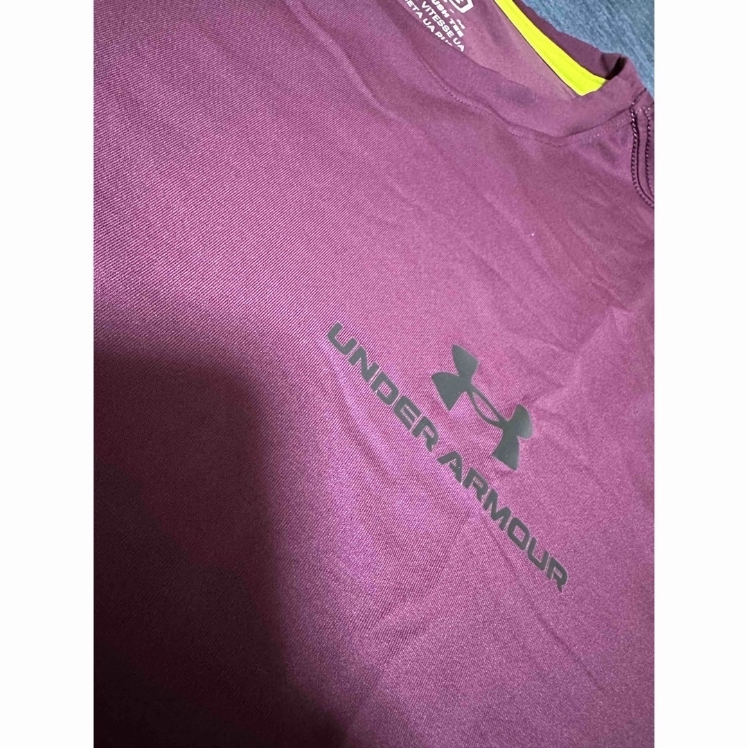UNDER ARMOUR(アンダーアーマー)のアンダーアーマー　ラッシュシャツ　トレーニングシャツ スポーツ/アウトドアのトレーニング/エクササイズ(その他)の商品写真