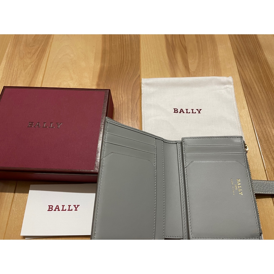 BALLY 二つ折り財布