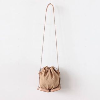 マルタンマルジェラ(Maison Martin Margiela)の【定価25300・ほぼ新品】irose ポケッタブルショルダーバッグ ヌメ革(ショルダーバッグ)