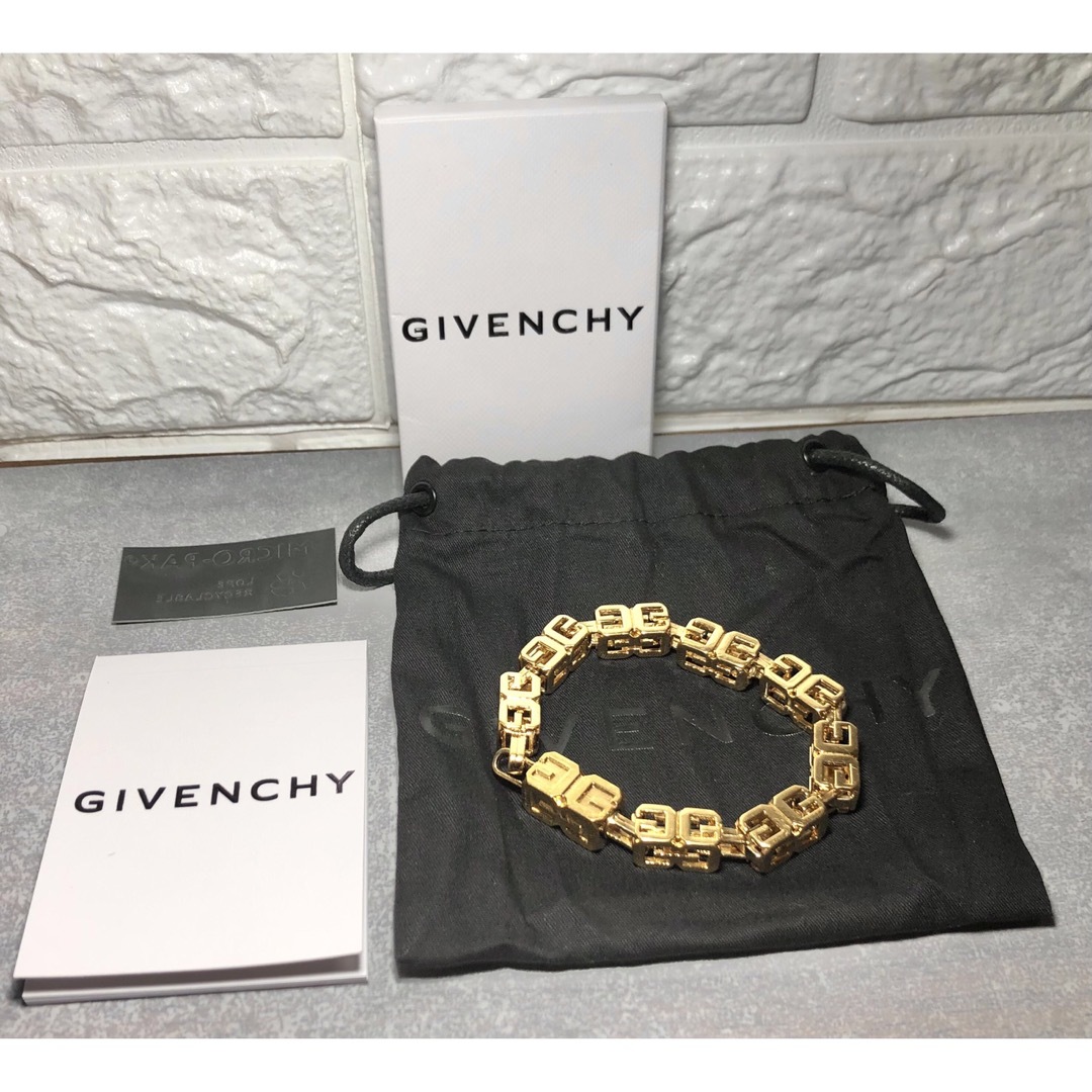 GIVENCHY　ジバンシィ　ゴールド ブレスレットゴールド付属品