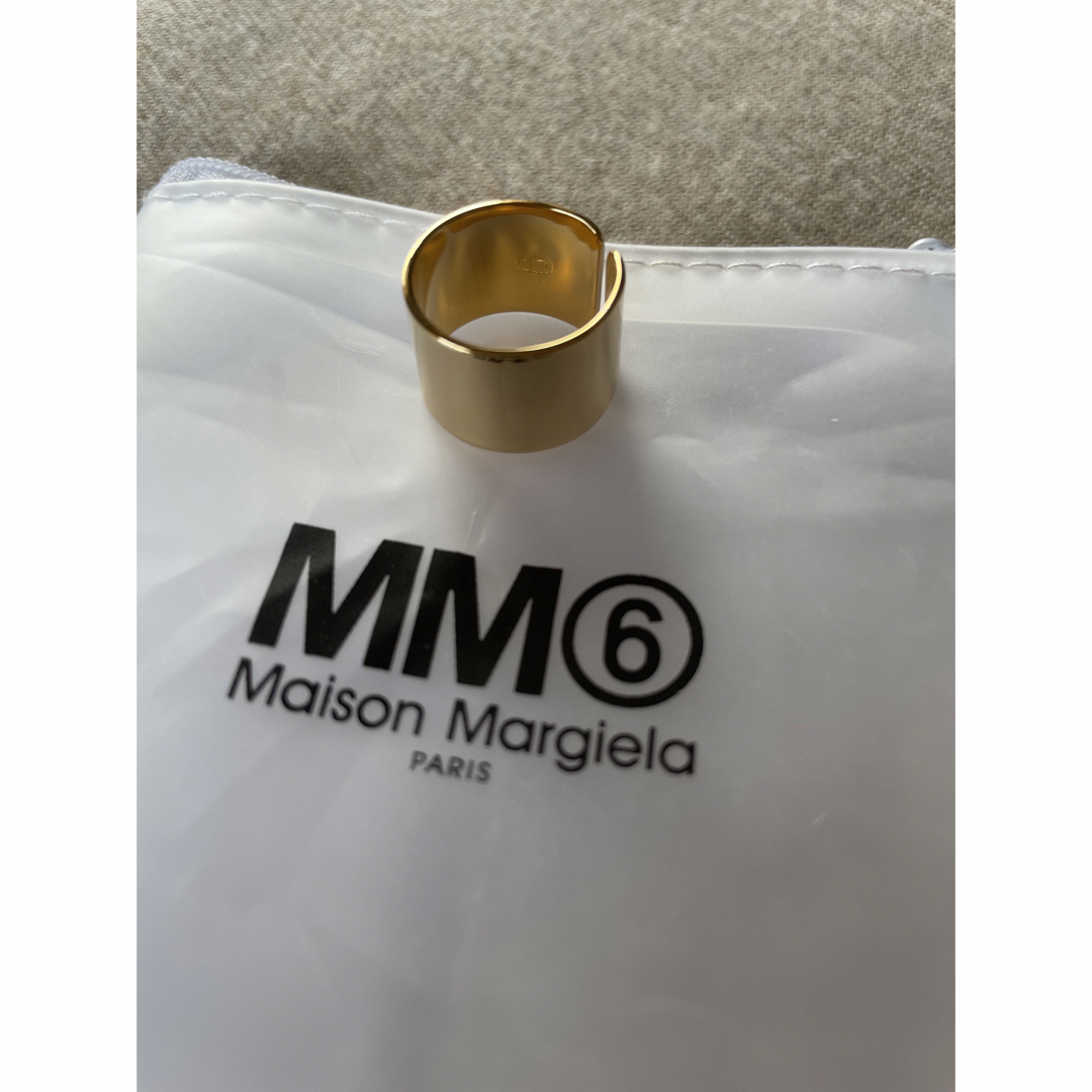 Maison Martin Margiela(マルタンマルジェラ)の2新品 メゾン マルジェラ MM6 4連リング 指輪 XS レディース ゴールド レディースのアクセサリー(リング(指輪))の商品写真