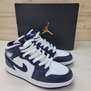 ジョーダン(Jordan Brand（NIKE）)のナイキ エアジョーダン1 ミッド "白金 オブシディアン (GS)" 22.5㎝(スニーカー)