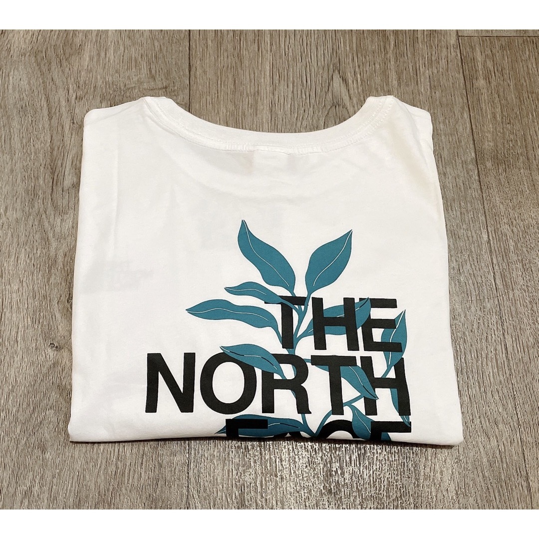 【海外限定品】The North Face Leaf white teeトップス