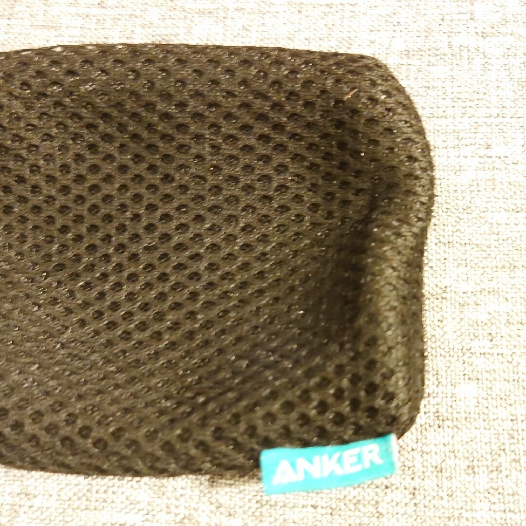 Anker(アンカー)の【売切値下げ】ANKERモバイルバッテリー10000Ah 急速充電対応 スマホ/家電/カメラのスマートフォン/携帯電話(バッテリー/充電器)の商品写真