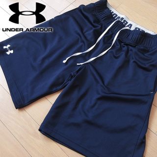 アンダーアーマー(UNDER ARMOUR)の美品 M アンダーアーマー メンズ ハーフパンツ ネイビー(ショートパンツ)