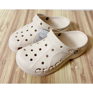 クロックス(crocs)のクロックス Crocs バヤ 厚底 サンダル 24cm ベージュ (サンダル)