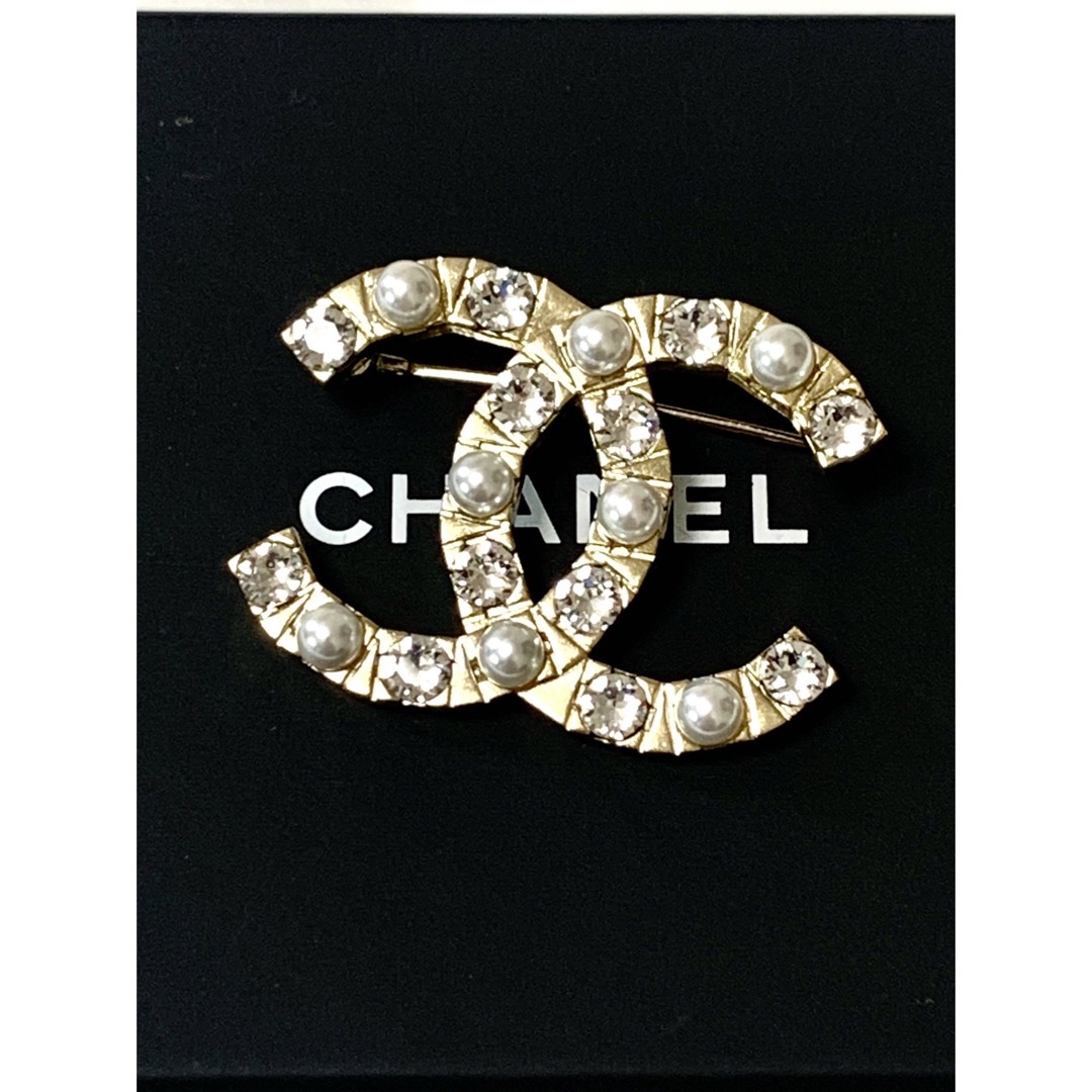 シャネル CHANEL ブローチ ココマーク ラインストーン パール 2021年