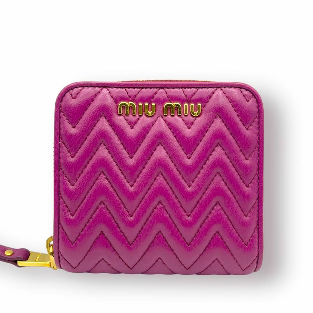 【超美品】miumiu マテラッセ 二つ折り 財布 ラウンドファスナー レザー