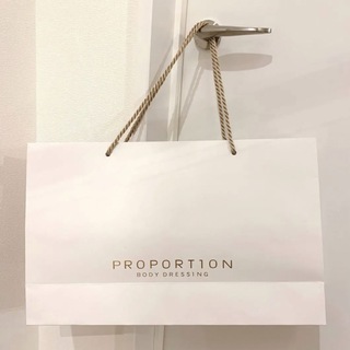 プロポーションボディドレッシング(PROPORTION BODY DRESSING)のプロポーションボディドレッシング 白 ホワイト ショッパー 紙袋 ショップ 袋(ショップ袋)