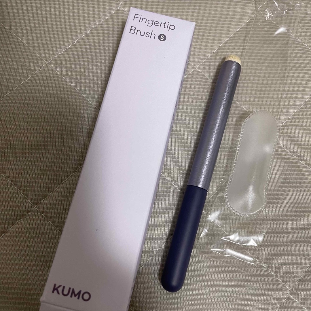 AMOREPACIFIC(アモーレパシフィック)のKUMO フィンガーチップブラシ コスメ/美容のメイク道具/ケアグッズ(ブラシ・チップ)の商品写真