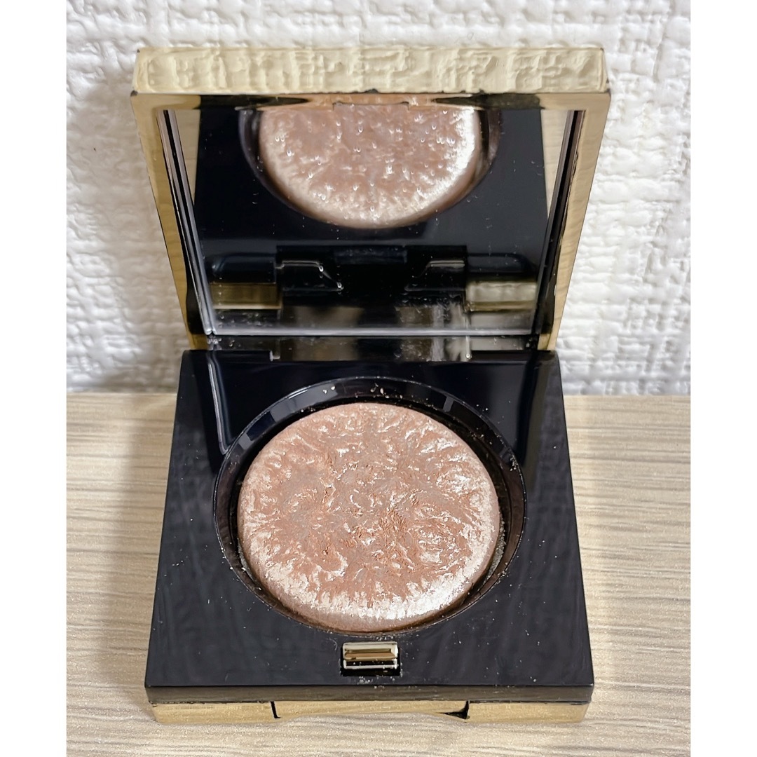 BOBBI BROWN(ボビイブラウン)のボビーブラウン　LUXE EYE SHADOW コスメ/美容のベースメイク/化粧品(アイシャドウ)の商品写真