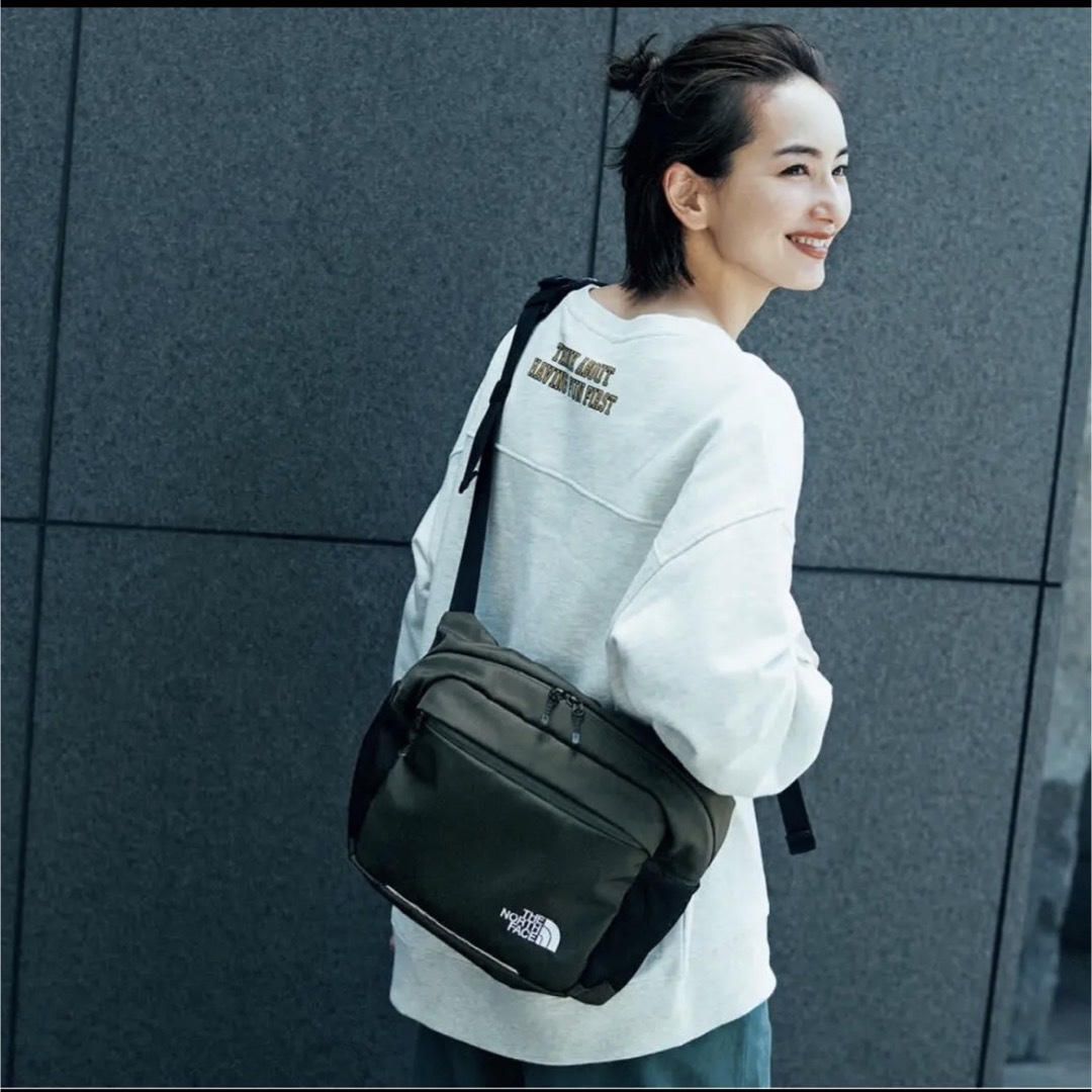 新品 THE NORTH FACE Baby Sling Bag 新品 THE NORTH FACE Baby Sling Bag