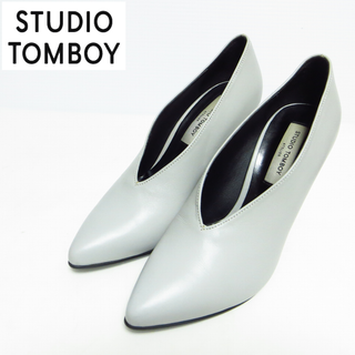 極美品 STUDIO TOMBOY Vカット グレー パンプス 23.5㎝(ハイヒール/パンプス)