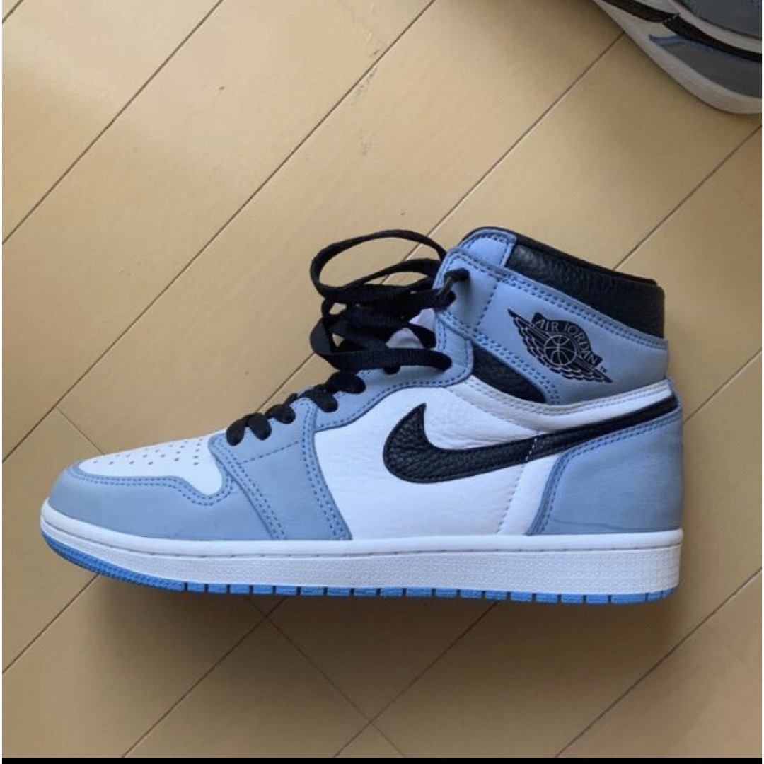 Air Jordan 1 Retro High Univercity Blue