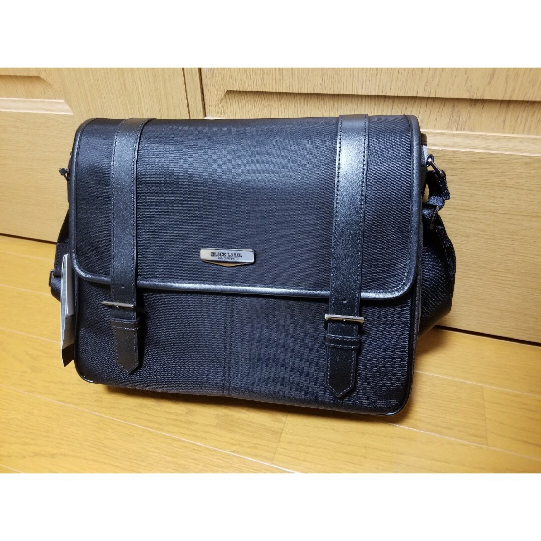 新品】ブラックレーベルクレストブリッジ ショルダーバッグ バーバリー