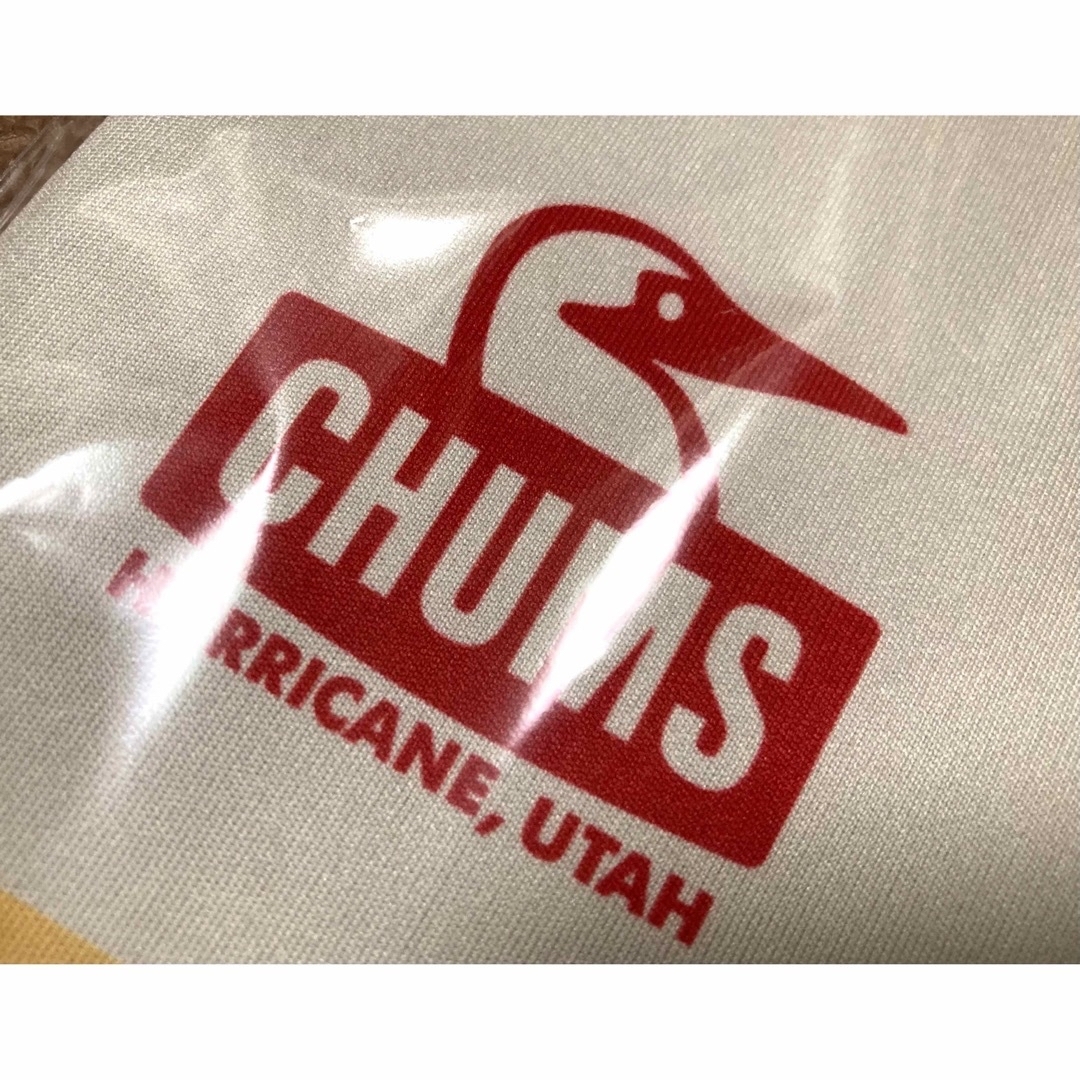 CHUMS(チャムス)の新品・未開封 CHMUS アサヒ飲料 ペットボトルホルダー 非売品 白 黄 エンタメ/ホビーのコレクション(ノベルティグッズ)の商品写真