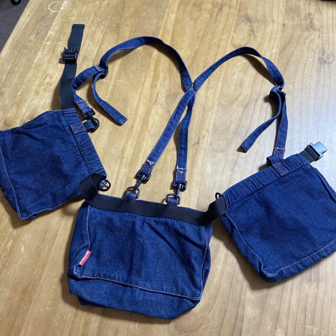 BETTY'S BLUE(ベティーズブルー)のBETTY’S BLUE サスペンダーバッグ　ヒップバッグ 2way レディースのバッグ(ボディバッグ/ウエストポーチ)の商品写真