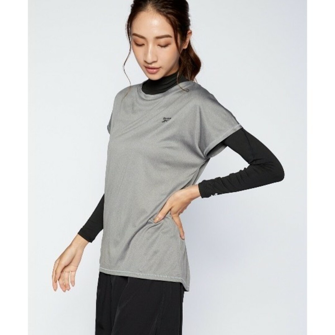 Reebok(リーボック)の新品・未着【Reebok:リーボック】レディース 半袖Tシャツインナー2点セット スポーツ/アウトドアのトレーニング/エクササイズ(トレーニング用品)の商品写真