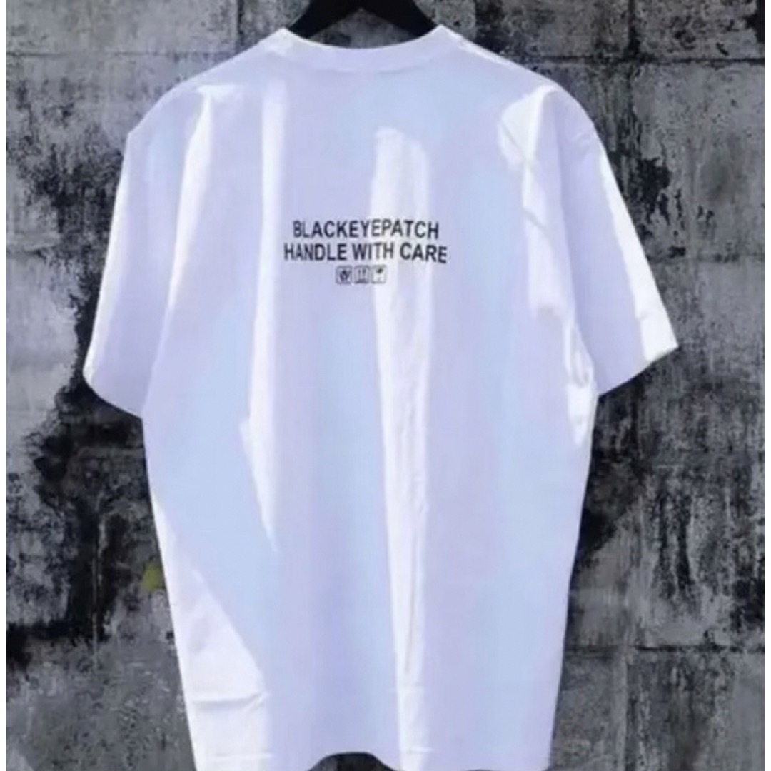 LHP(エルエイチピー)のブラックアイパッチ　blackeyepatch  取扱注意　Tシャツ　Lサイズ メンズのトップス(Tシャツ/カットソー(半袖/袖なし))の商品写真