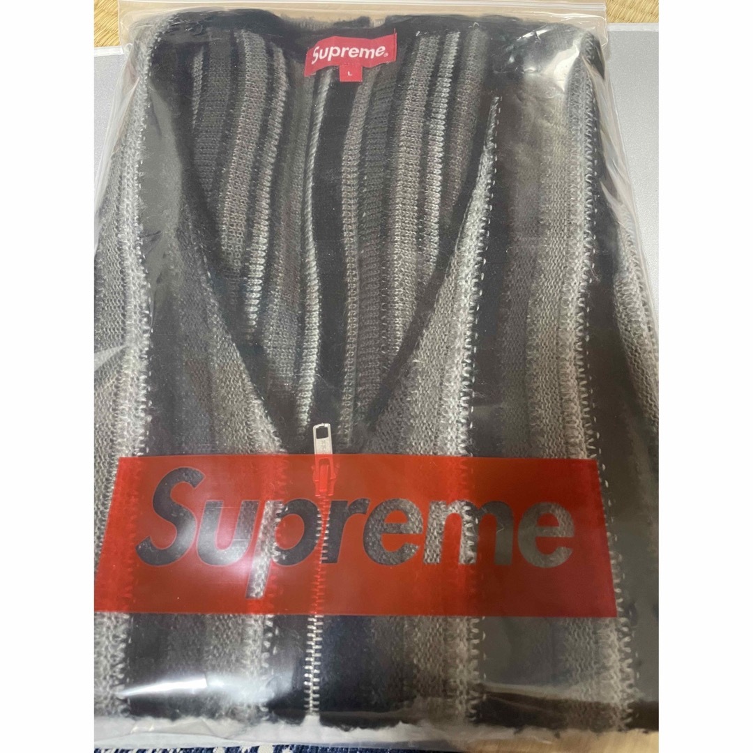 Supreme(シュプリーム)のSupreme Stripe Sweater Vest  メンズのトップス(ベスト)の商品写真