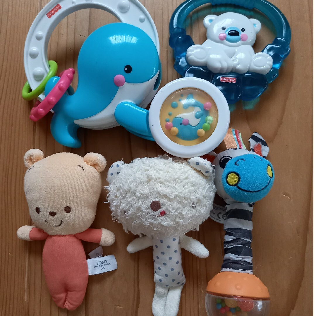 Fisher-Price(フィッシャープライス)のラトル　ガラガラ　赤ちゃんのおもちゃまとめ売り　フィッシャープライス　タカラトミ キッズ/ベビー/マタニティのおもちゃ(がらがら/ラトル)の商品写真