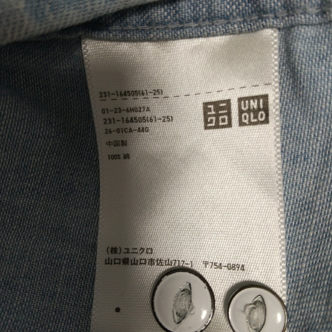 UNIQLO(ユニクロ)のS☆ライトブルーデニムシャツ レディースのトップス(シャツ/ブラウス(長袖/七分))の商品写真