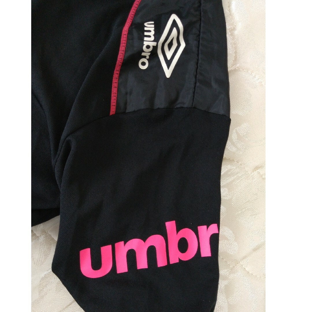 UMBRO(アンブロ)のumbro パーカー 黒ピンク　希望価格はコメントまで！ メンズのトップス(パーカー)の商品写真