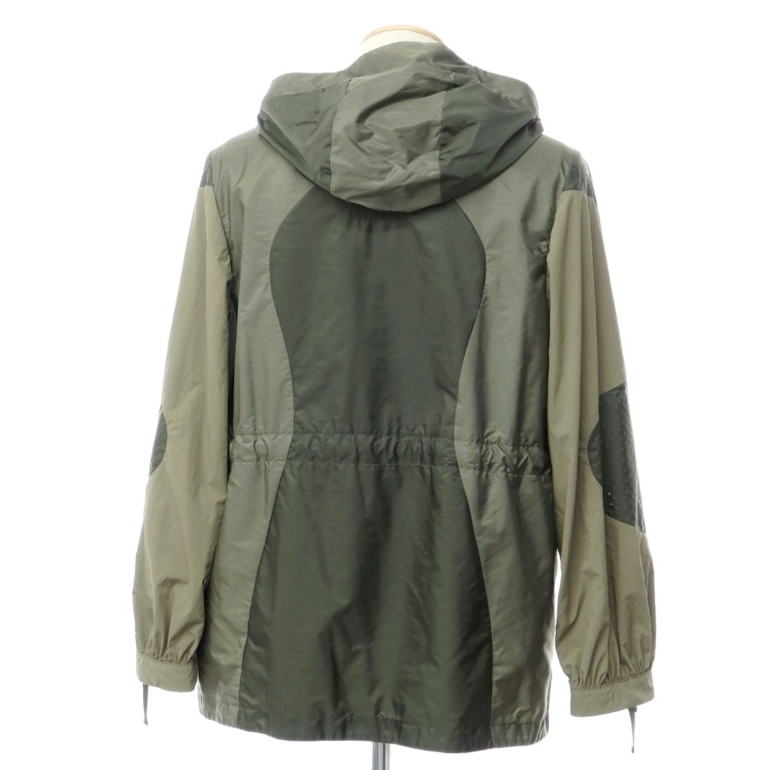 MONCLER(モンクレール)の【中古】【未使用】モンクレール MONCLER 2023年春夏 Born To Protect Symphodus シェルジャケットパーカー オリーブグリーン【サイズ1】【レディース】 レディースのジャケット/アウター(その他)の商品写真