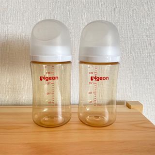 ピジョン(Pigeon)の母乳実感哺乳びん 240ml(哺乳ビン)