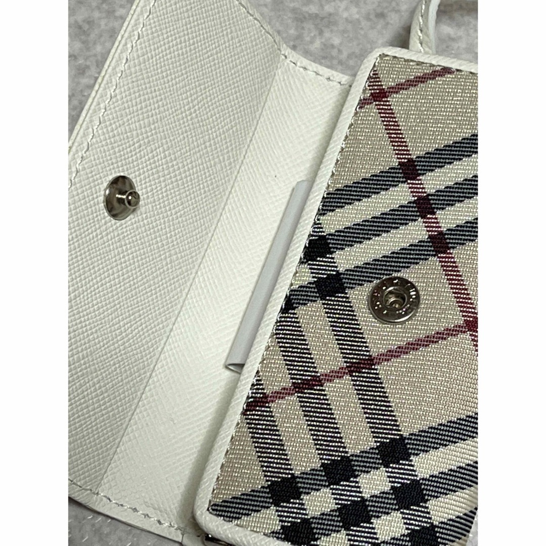 BURBERRY - Burberry バーバリー キーケース 白 ノバチェック未 BURBERRY - Burberry バーバリー キーケース 白 ノバチェック未