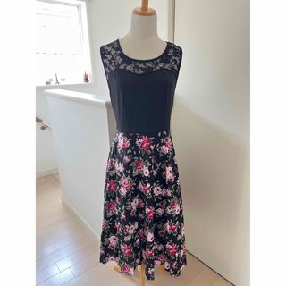 ローラアシュレイ(LAURA ASHLEY)の花柄ノースリーブワンピース　美品　大きなサイズ(ロングワンピース/マキシワンピース)